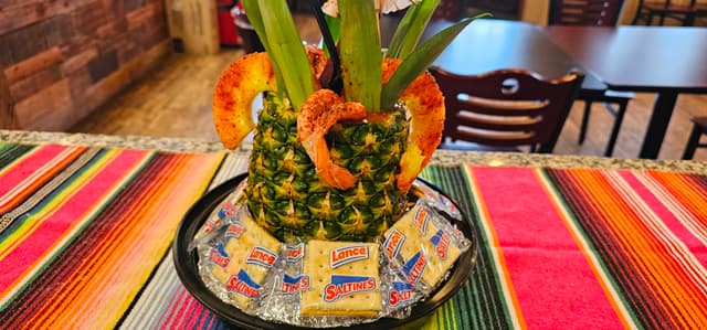 Coctel de Camarón en su Piña